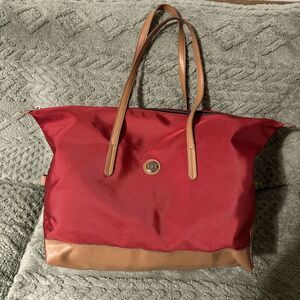Tommy Hillfiger Tote Quilted Lining‎ Double Handles Handbag Red Burgundy 21"x11"
